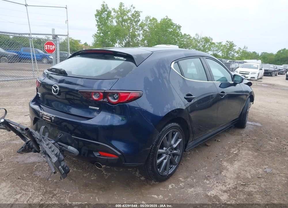 2021 MAZDA MAZDA3 HATCHBACK VIN: JM1BPBKL1M1308883