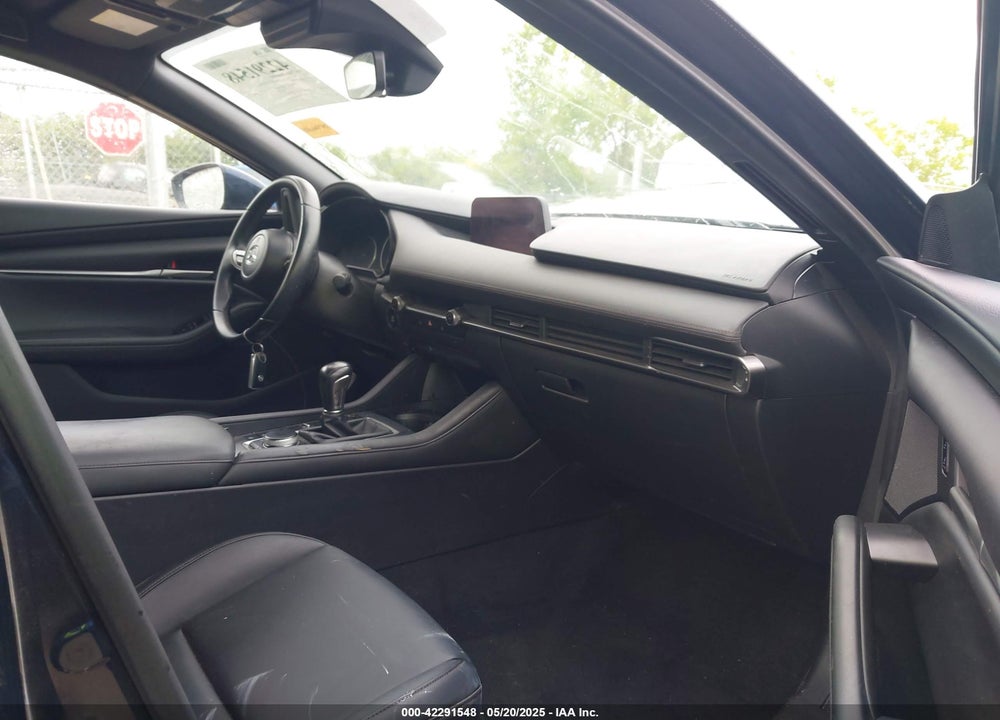 2021 MAZDA MAZDA3 HATCHBACK VIN: JM1BPBKL1M1308883