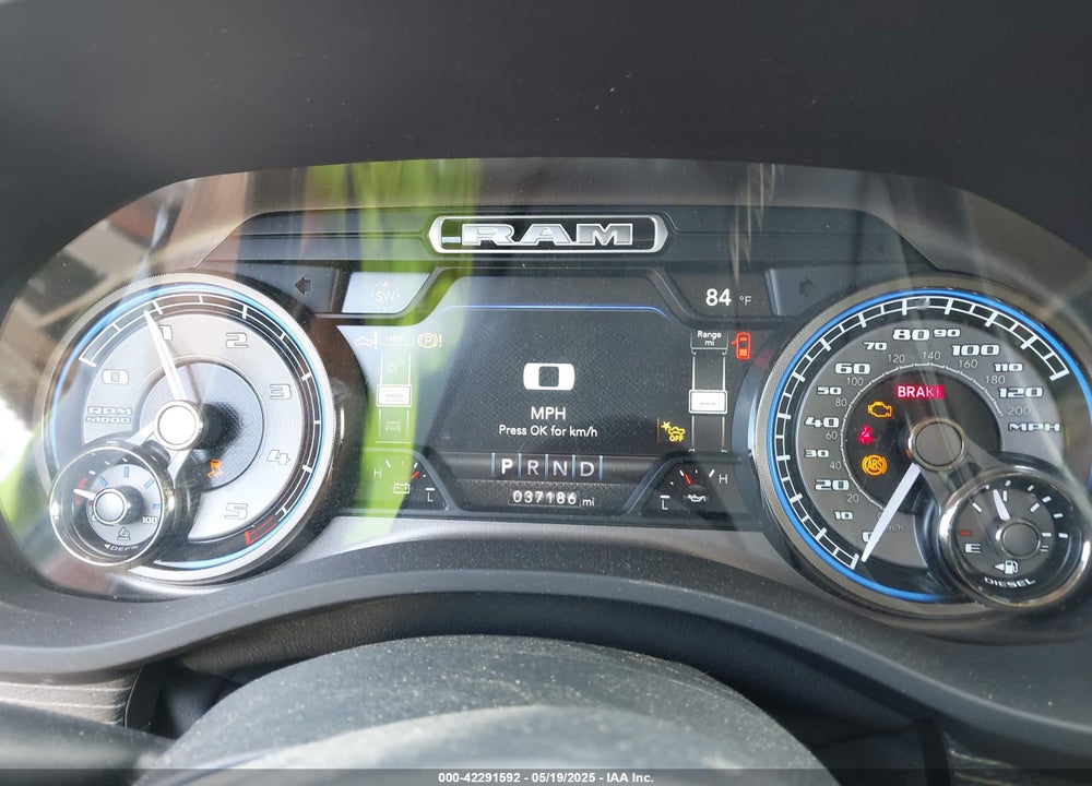 2021 RAM 1500 LIMITED 4X4 5'7 BOX VIN: 1C6SRFHM8MN642037