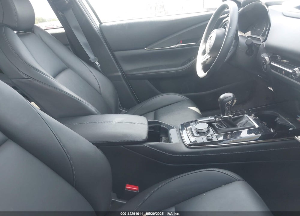 2022 MAZDA CX-30 PREFERRED VIN: 3MVDMBCL1NM424054