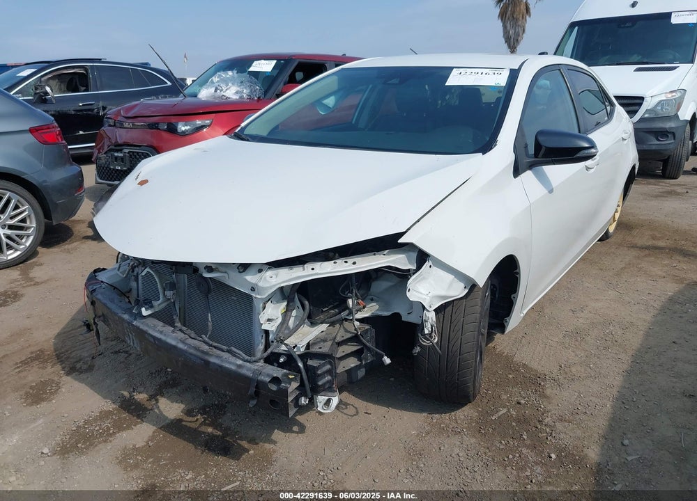 2018 TOYOTA COROLLA SE VIN: 5YFBURHE1JP760205