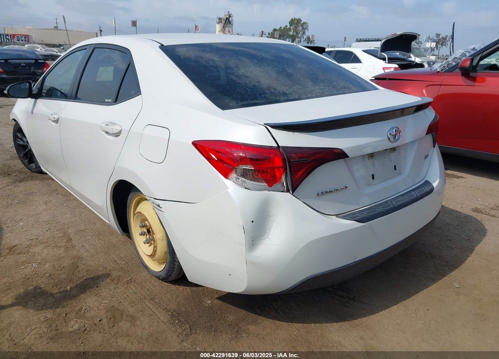 2018 TOYOTA COROLLA SE VIN: 5YFBURHE1JP760205