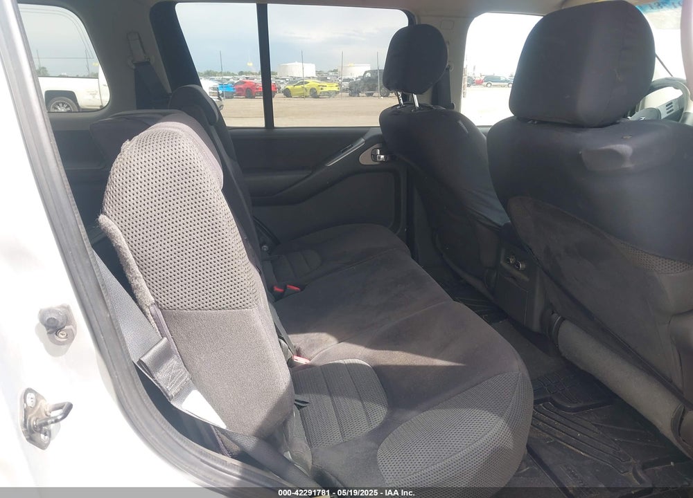 2007 NISSAN PATHFINDER SE VIN: 5N1AR18U47C630227