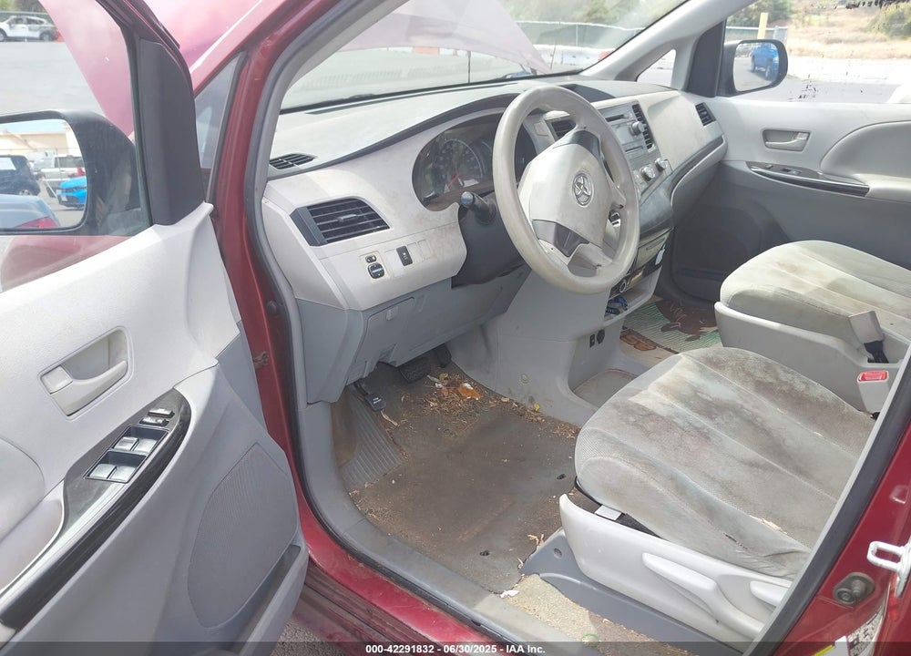 2012 TOYOTA SIENNA VIN: 5TDZK3DC5CS195229