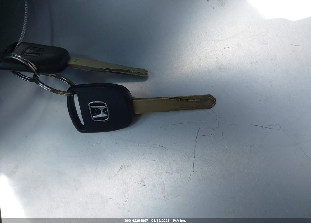 2002 HONDA CR-V LX VIN: JHLRD77492C081324