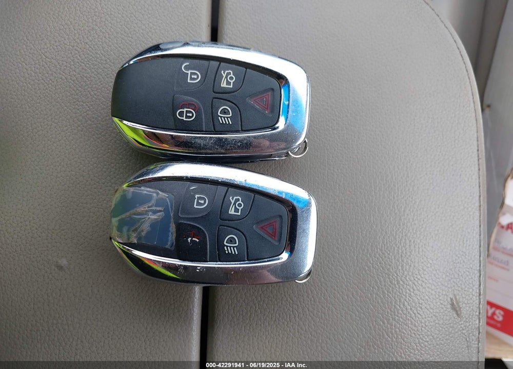 2011 JAGUAR XJ VIN: SAJWA1CB2BLV21265