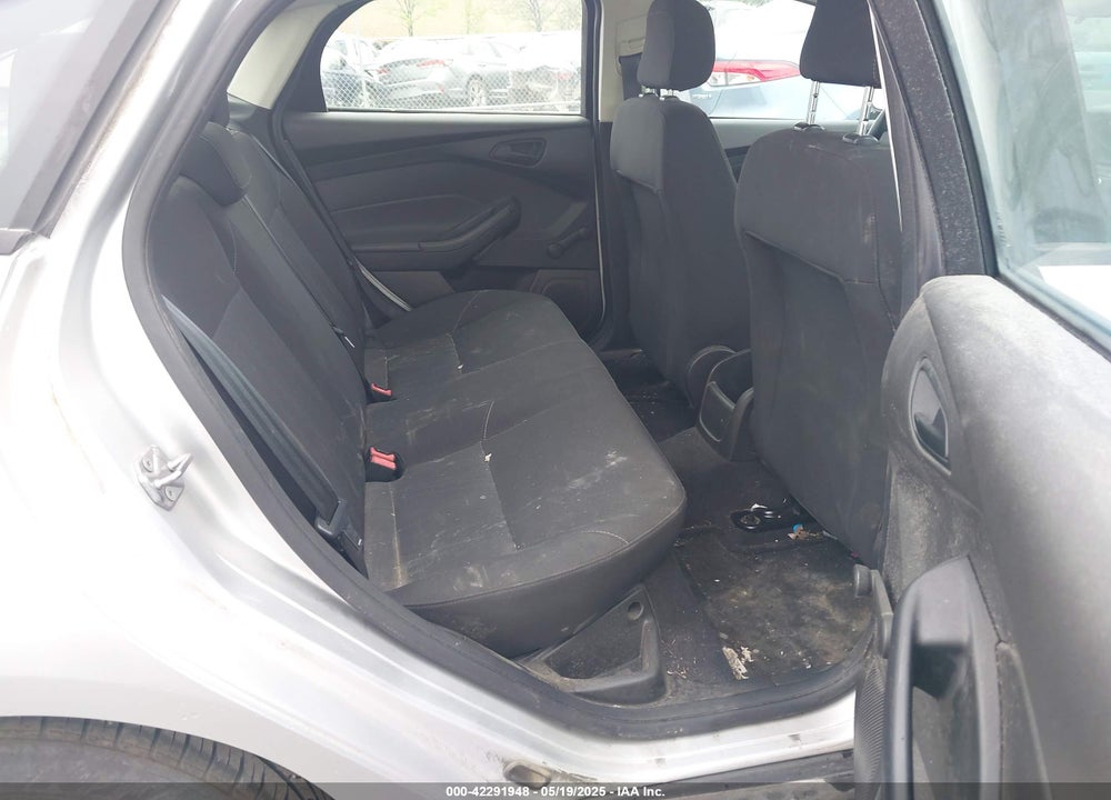 2016 FORD FOCUS VIN: 1FADP3E22GL259578