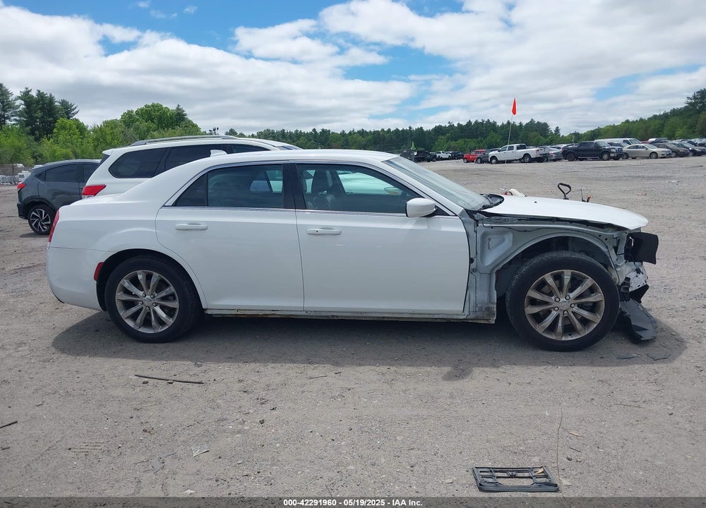 2017 CHRYSLER 300 VIN: 2C3CCARG9HH530103
