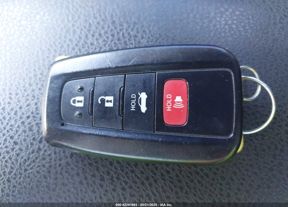 2019 TOYOTA CAMRY SE VIN: 4T1B11HK5KU180665