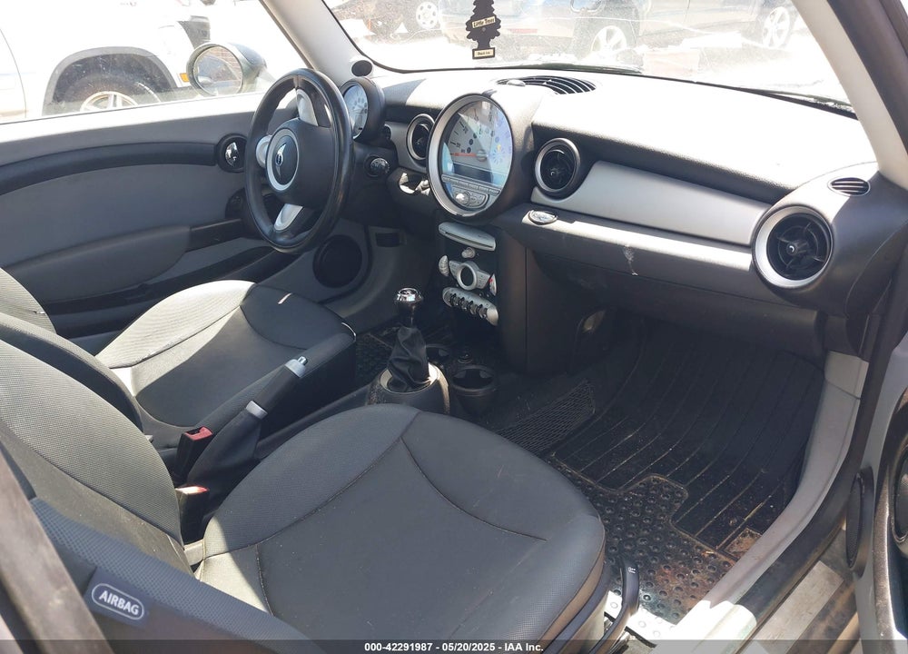 2008 MINI COOPER CLUBMAN VIN: WMWML33598TJ46955