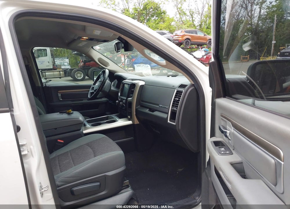2016 RAM 1500 VIN: 3C6RR7LTXGG271348