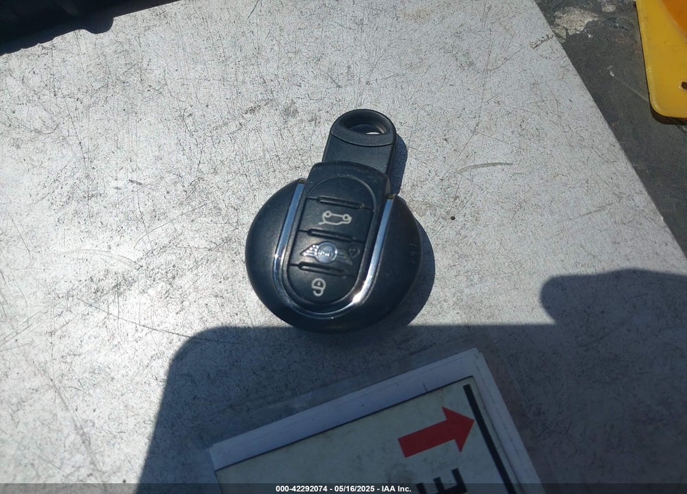 2022 MINI HARDTOP COOPER S VIN: WMW53DH0XN2R63568
