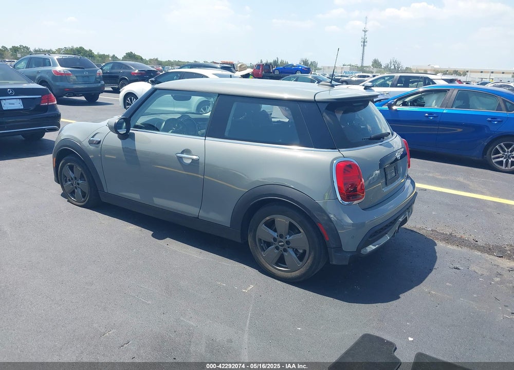 2022 MINI HARDTOP COOPER S VIN: WMW53DH0XN2R63568