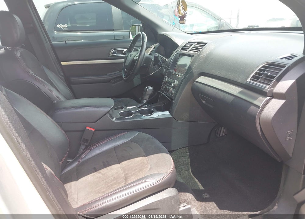 2019 FORD EXPLORER XLT VIN: 1FM5K7D8XKGA08413
