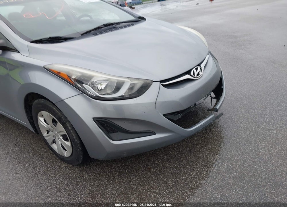 2016 HYUNDAI ELANTRA SE VIN: 5NPDH4AE7GH739181