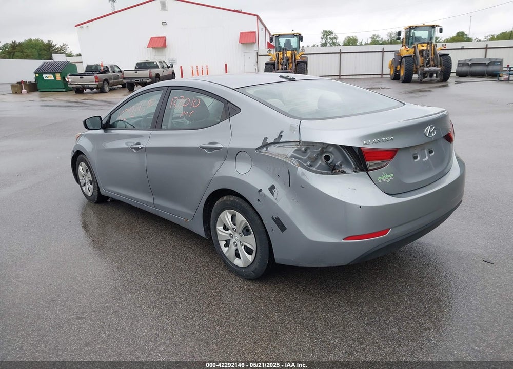 2016 HYUNDAI ELANTRA SE VIN: 5NPDH4AE7GH739181