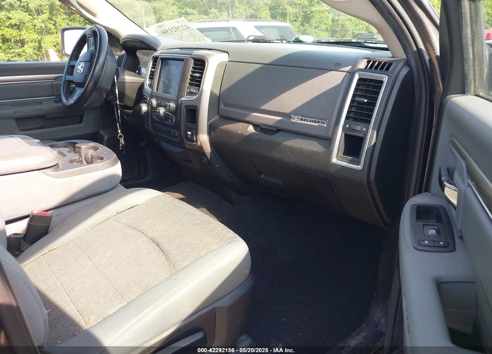 2019 RAM 1500 CLASSIC VIN: 1C6RR7TT2KS648286