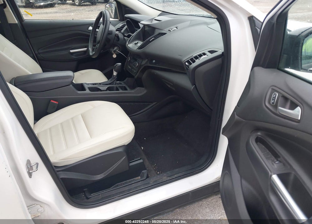 2018 FORD ESCAPE VIN: 1FMCU9HD5JUC28630