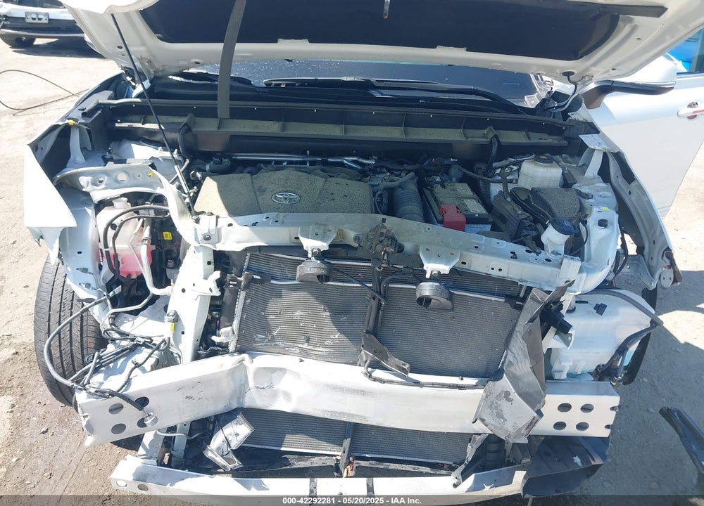 2022 TOYOTA HIGHLANDER VIN: 5TDCZRBHXNS184202