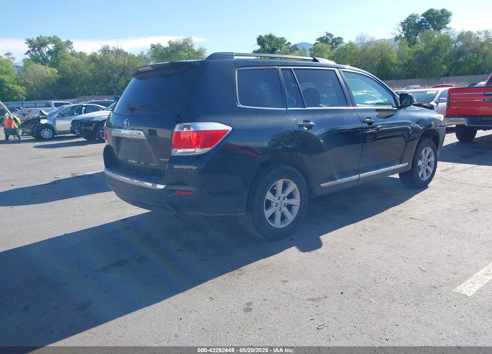 2013 TOYOTA HIGHLANDER VIN: 5TDBK3EH0DS212225