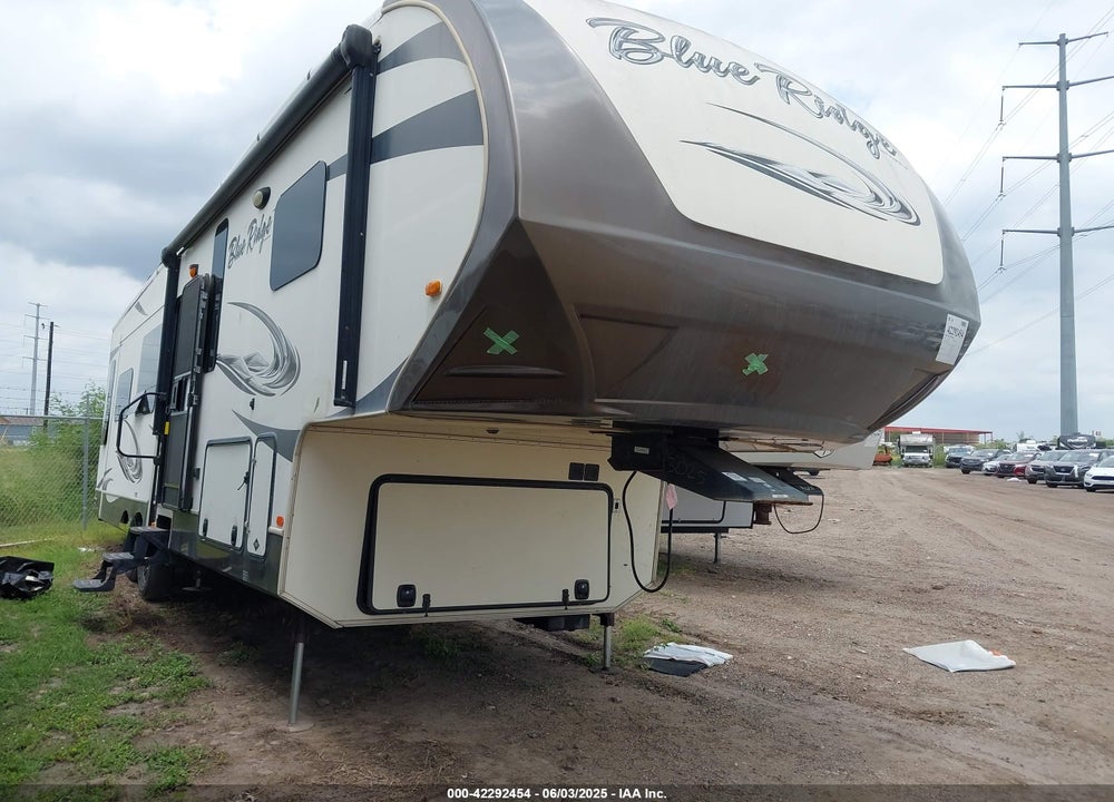 2016 FORE BLUE RIDGE VIN: 4X4FBLF2XGG101461