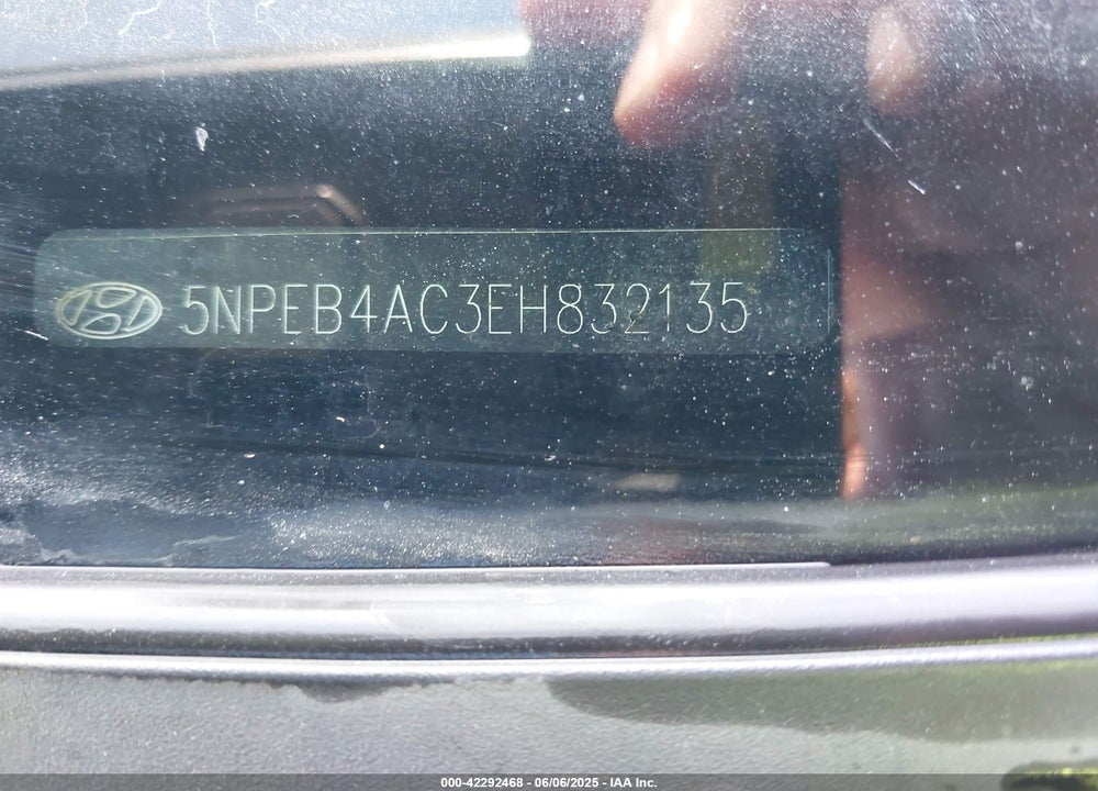 2014 HYUNDAI SONATA VIN: 5NPEB4AC3EH832135