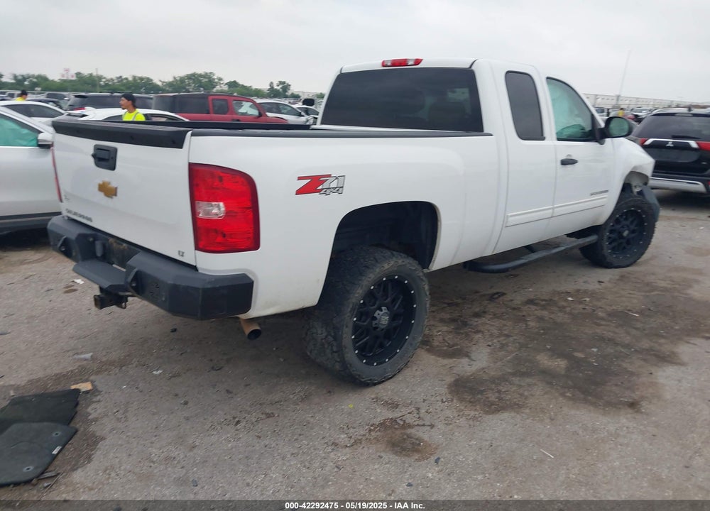 2012 CHEVROLET SILVERADO 1500 LT VIN: 1GCRKSE7XCZ327508
