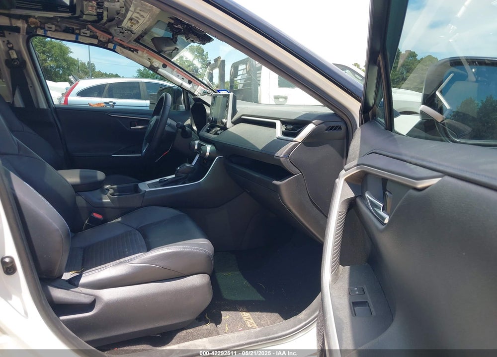 2020 TOYOTA RAV4 HYBRID XSE VIN: 4T3EWRFV0LU008448