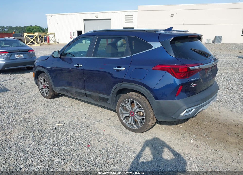 2021 KIA SELTOS VIN: KNDETCA23M7203251