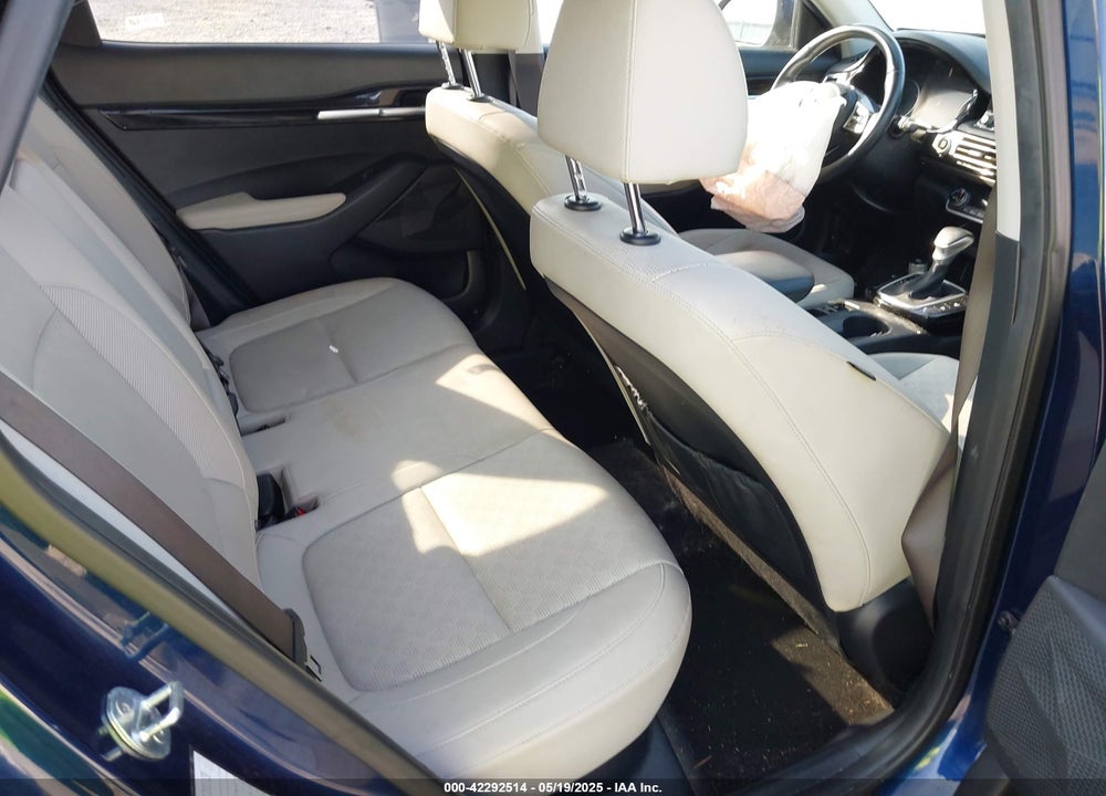 2021 KIA SELTOS VIN: KNDETCA23M7203251