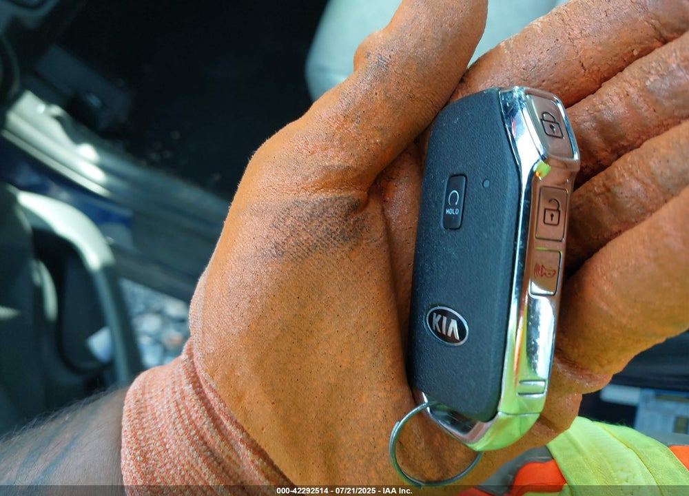2021 KIA SELTOS VIN: KNDETCA23M7203251
