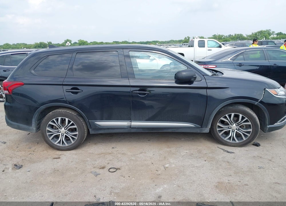 2017 MITSUBISHI OUTLANDER VIN: JA4AD2A33HZ047649