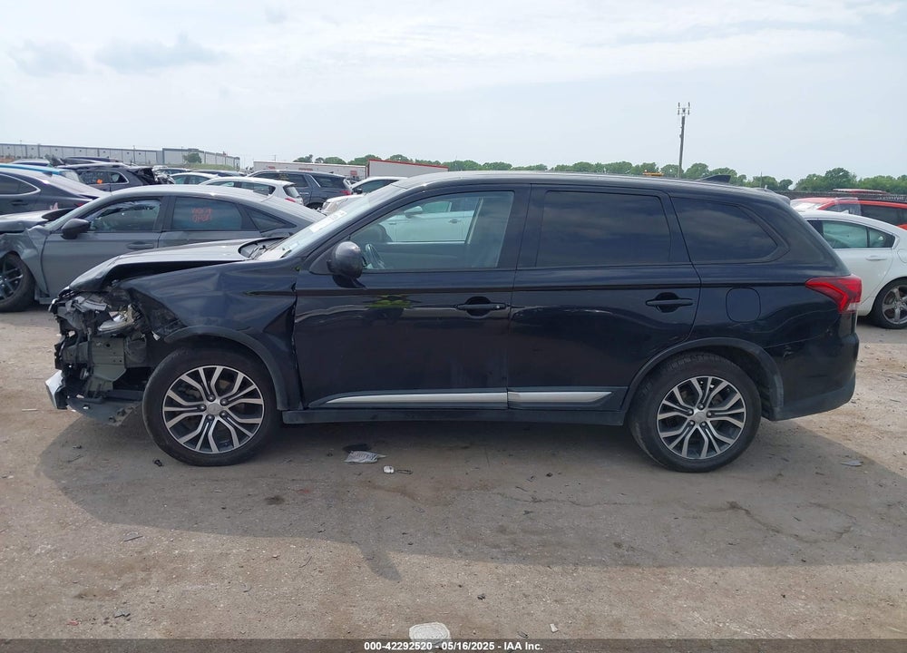 2017 MITSUBISHI OUTLANDER VIN: JA4AD2A33HZ047649
