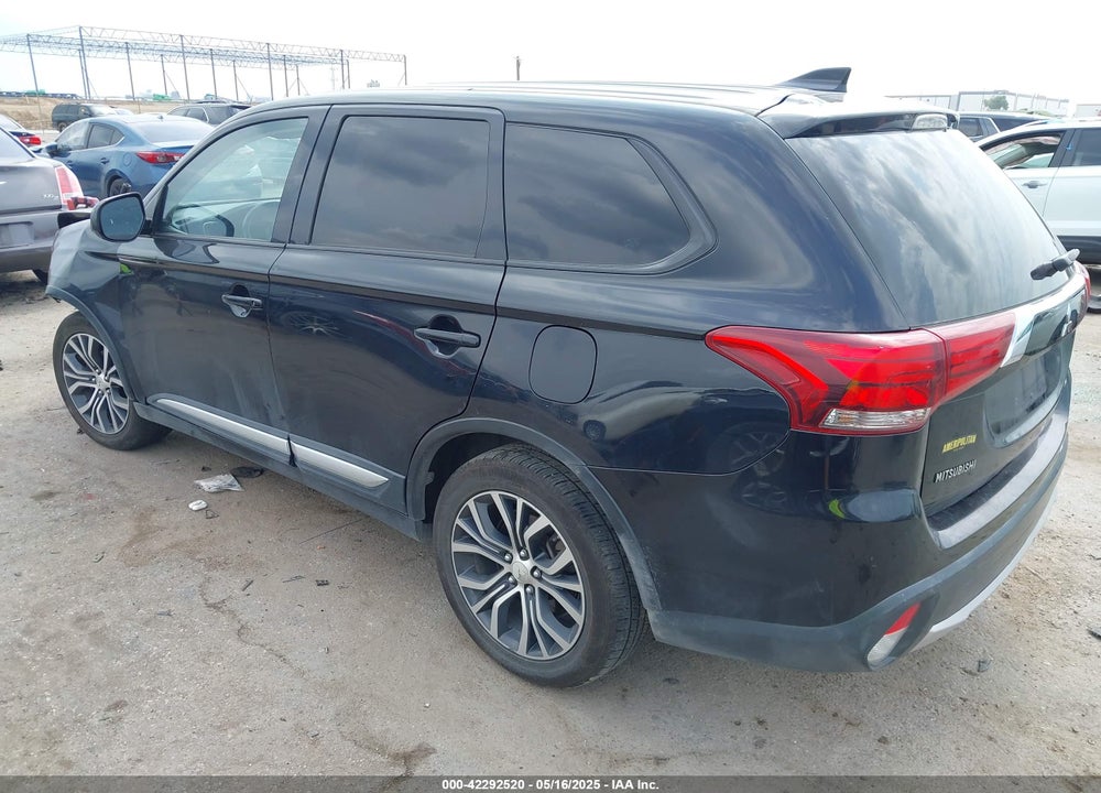 2017 MITSUBISHI OUTLANDER VIN: JA4AD2A33HZ047649