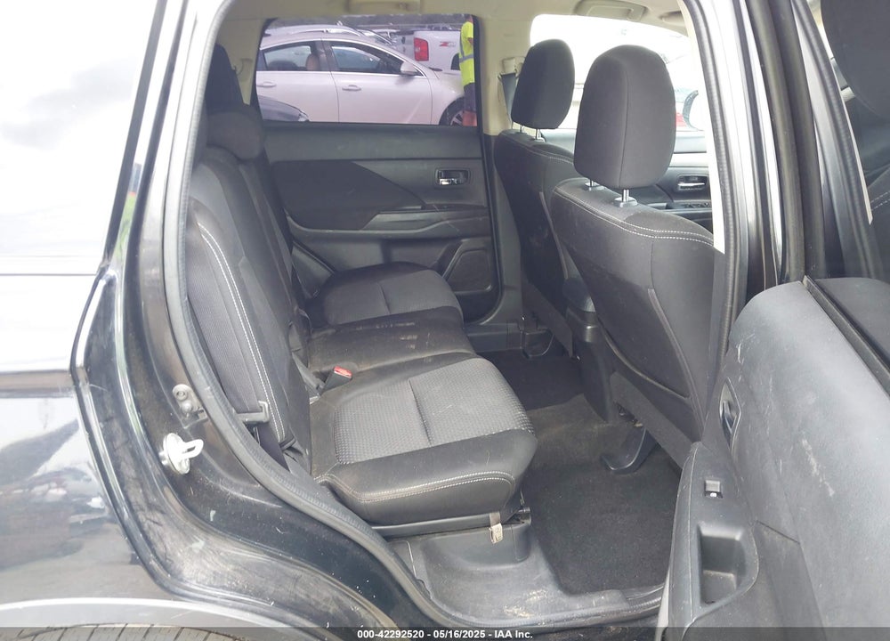 2017 MITSUBISHI OUTLANDER VIN: JA4AD2A33HZ047649