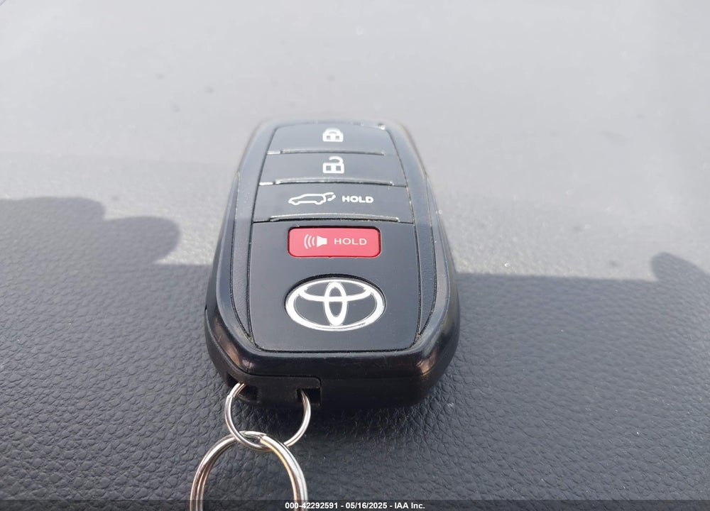 2023 TOYOTA VENZA VIN: JTEAAAAH1PJ135399