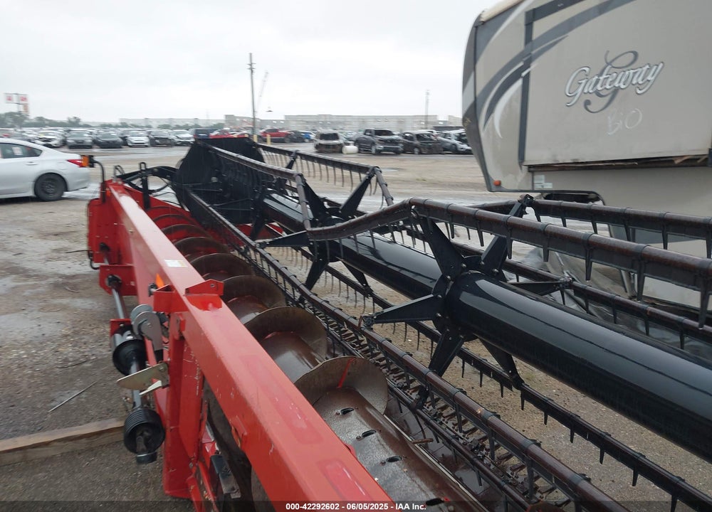 2010 CASE HEADER VIN: Y9ZL51042