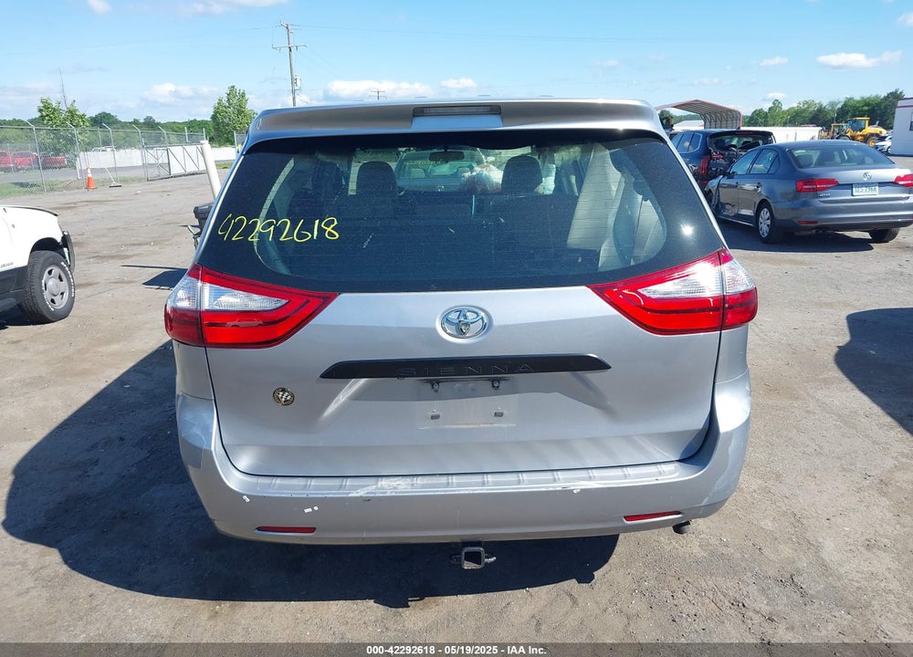 2015 TOYOTA SIENNA VIN: 5TDZK3DCXFS594786