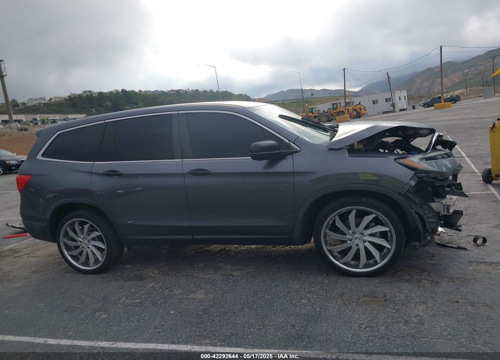 2019 HONDA PILOT VIN: 5FNYF5H16KB042673