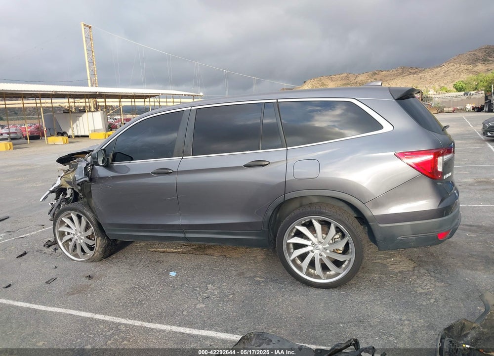 2019 HONDA PILOT VIN: 5FNYF5H16KB042673