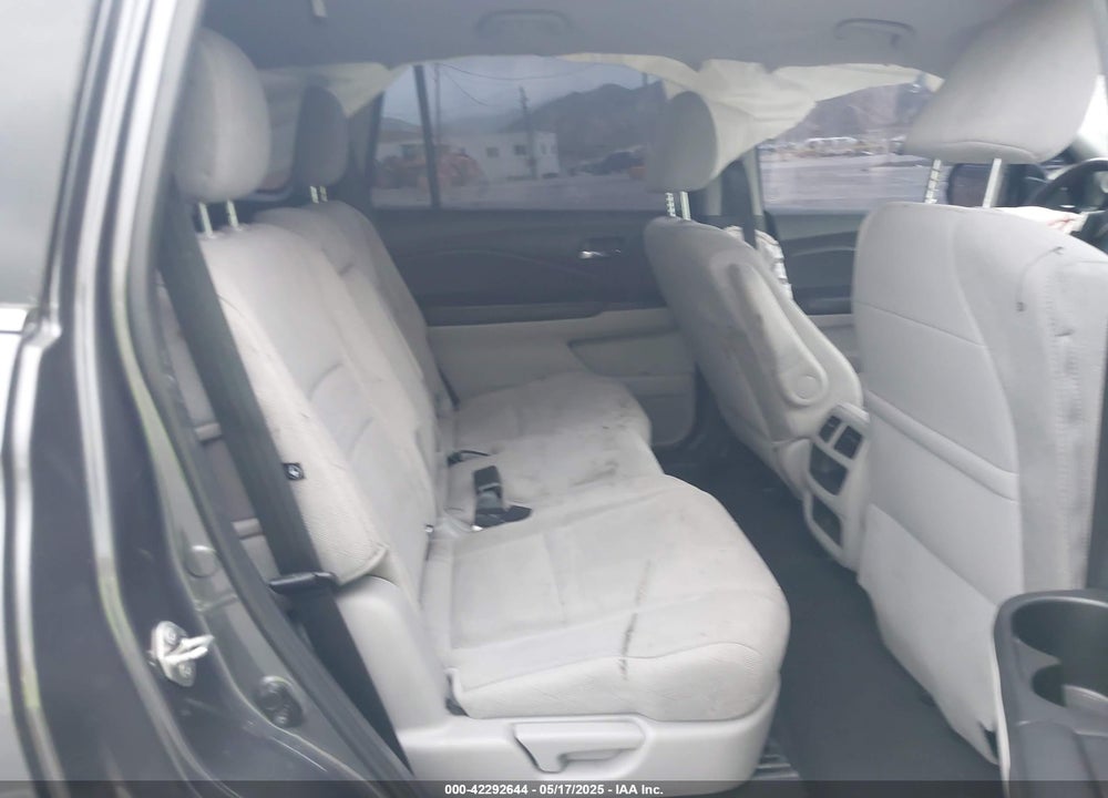 2019 HONDA PILOT VIN: 5FNYF5H16KB042673