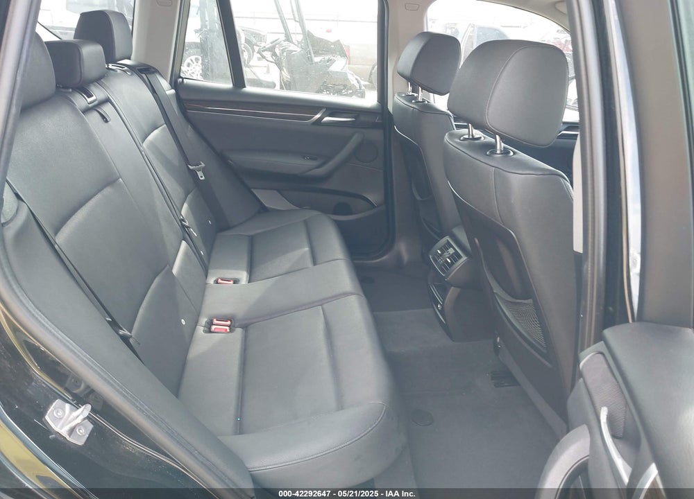 2016 BMW X3 VIN: 5UXWX9C51G0D71570