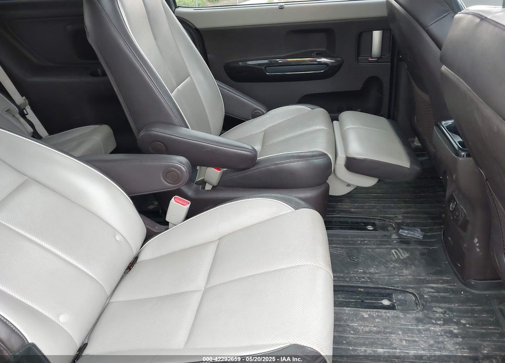 2017 KIA SEDONA VIN: KNDME5C17H6271635