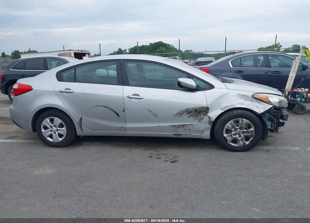 2015 KIA FORTE VIN: KNAFK4A63F5337754