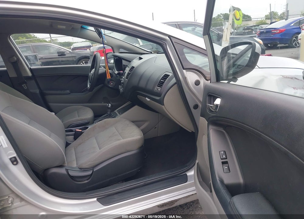 2015 KIA FORTE VIN: KNAFK4A63F5337754