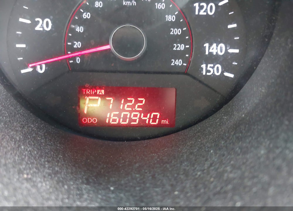 2012 KIA SORENTO VIN: 5XYKT4A1XCG295668