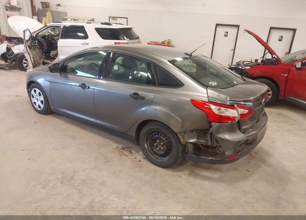 2014 FORD FOCUS VIN: 1FADP3E26EL406031