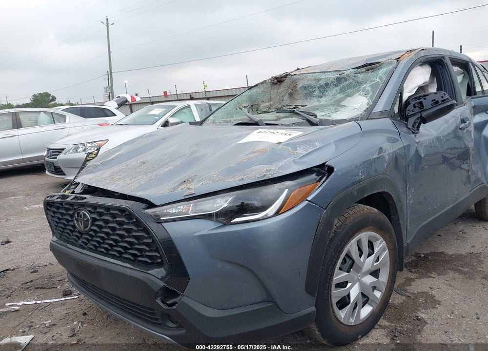 2025 TOYOTA COROLLA CROSS VIN: 7MUAAAAG0SV123032