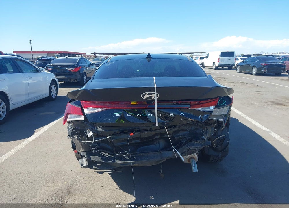 2024 HYUNDAI ELANTRA VIN: KMHLM4DG7RU805561