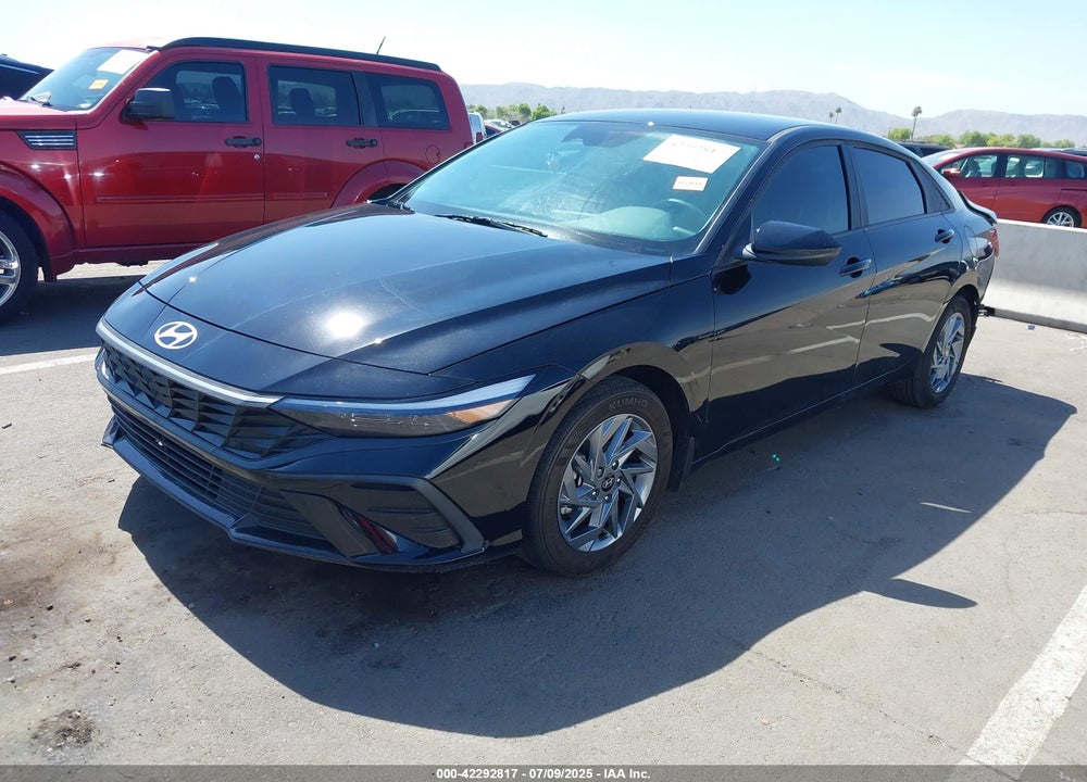 2024 HYUNDAI ELANTRA VIN: KMHLM4DG7RU805561